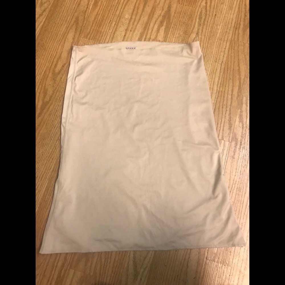SPANX Light Nude skirt size L